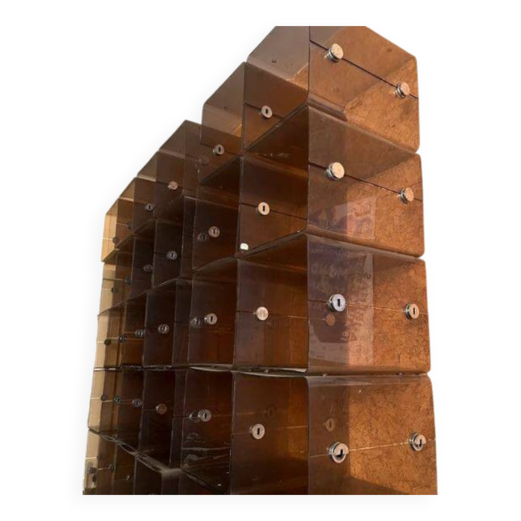 Etagères modulables de 64 case plexiglass fumé année 70