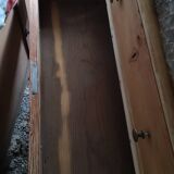 4-drawer pine chest of drawers