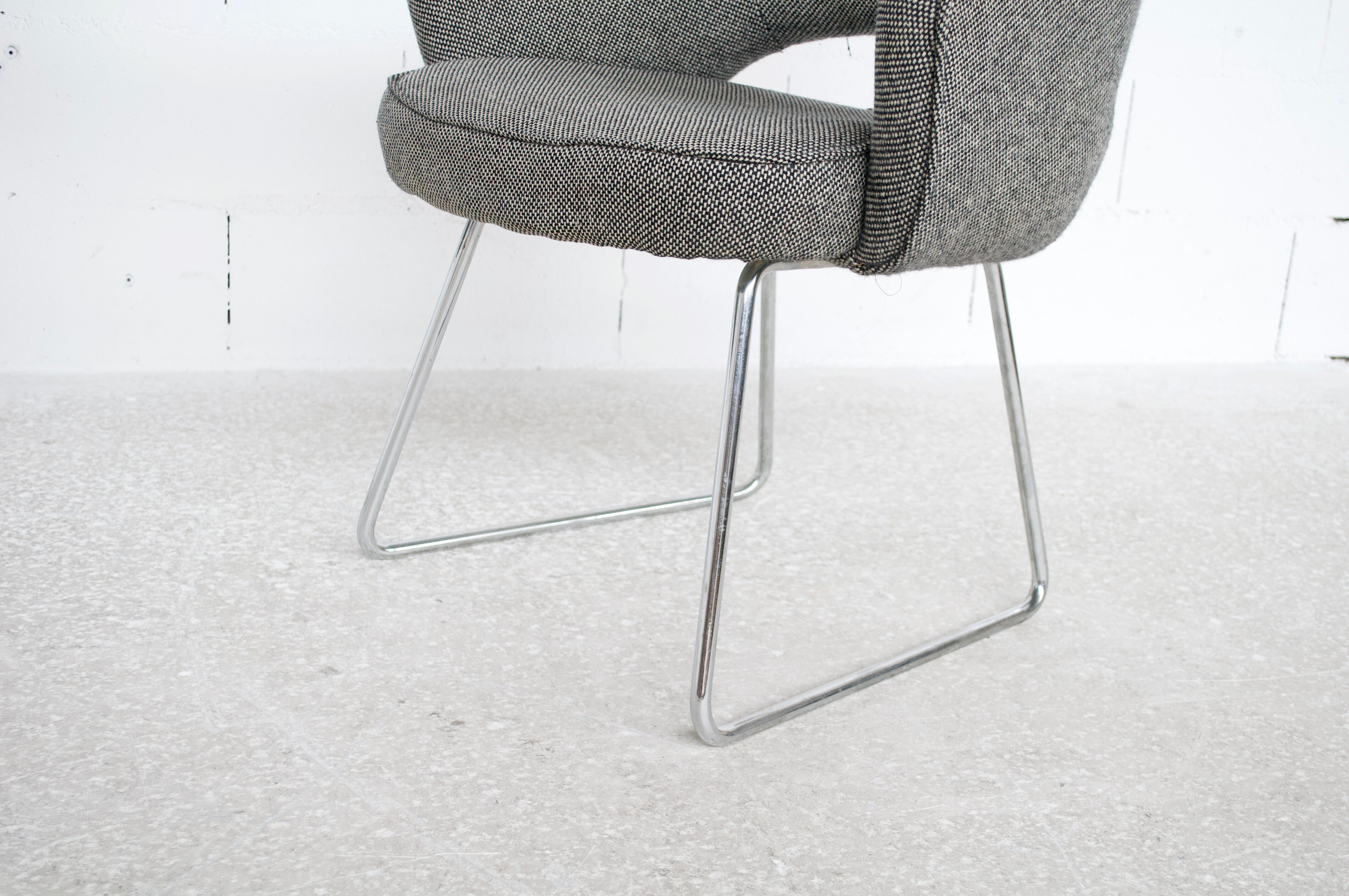 8 armchairs knoll international 60's Eero Saarinen