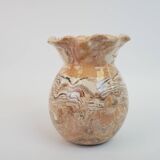 Vase rond à col corolle en terre mêlée ocre