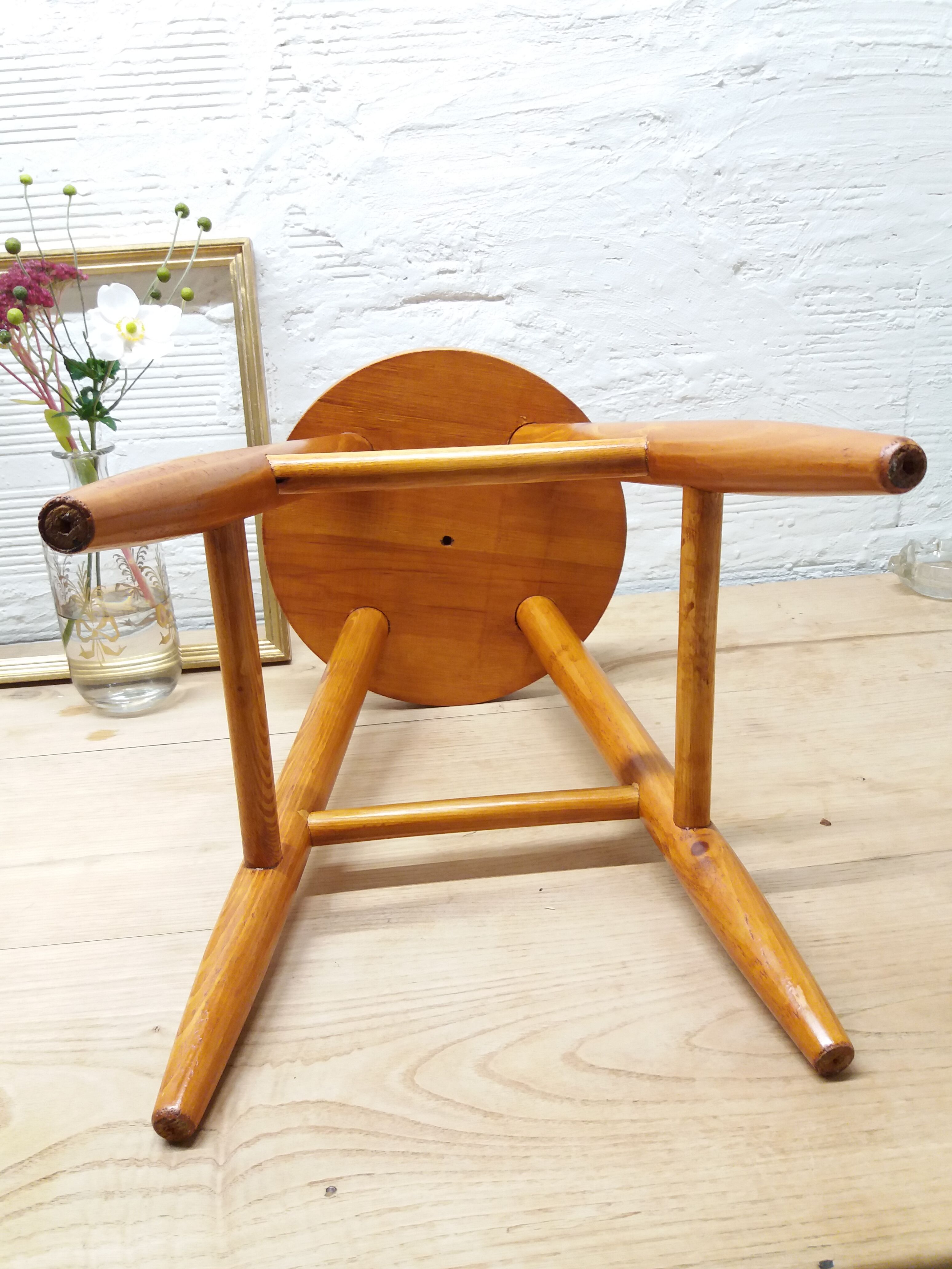 Light wood tabouret 70s