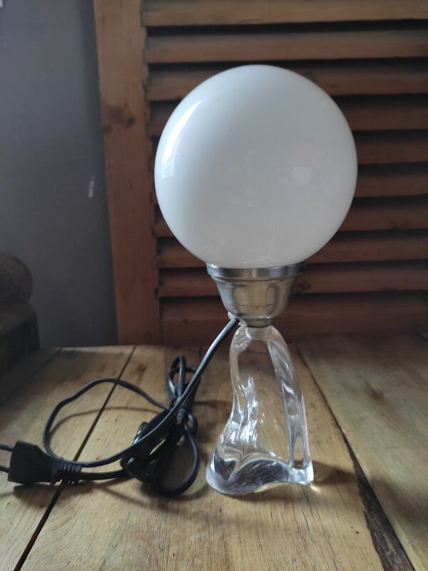 Lampe de bureau chevet originale Base cristal Globe opaline ancien