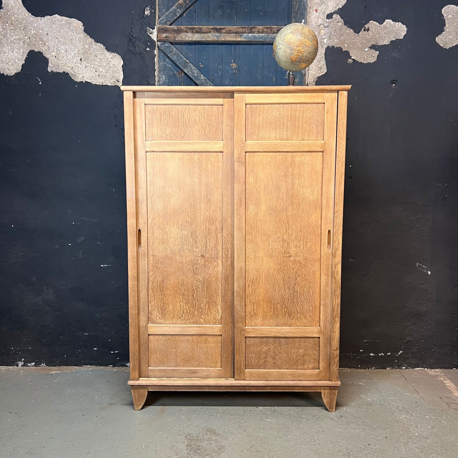 Vintage sliding wardrobe natural oak