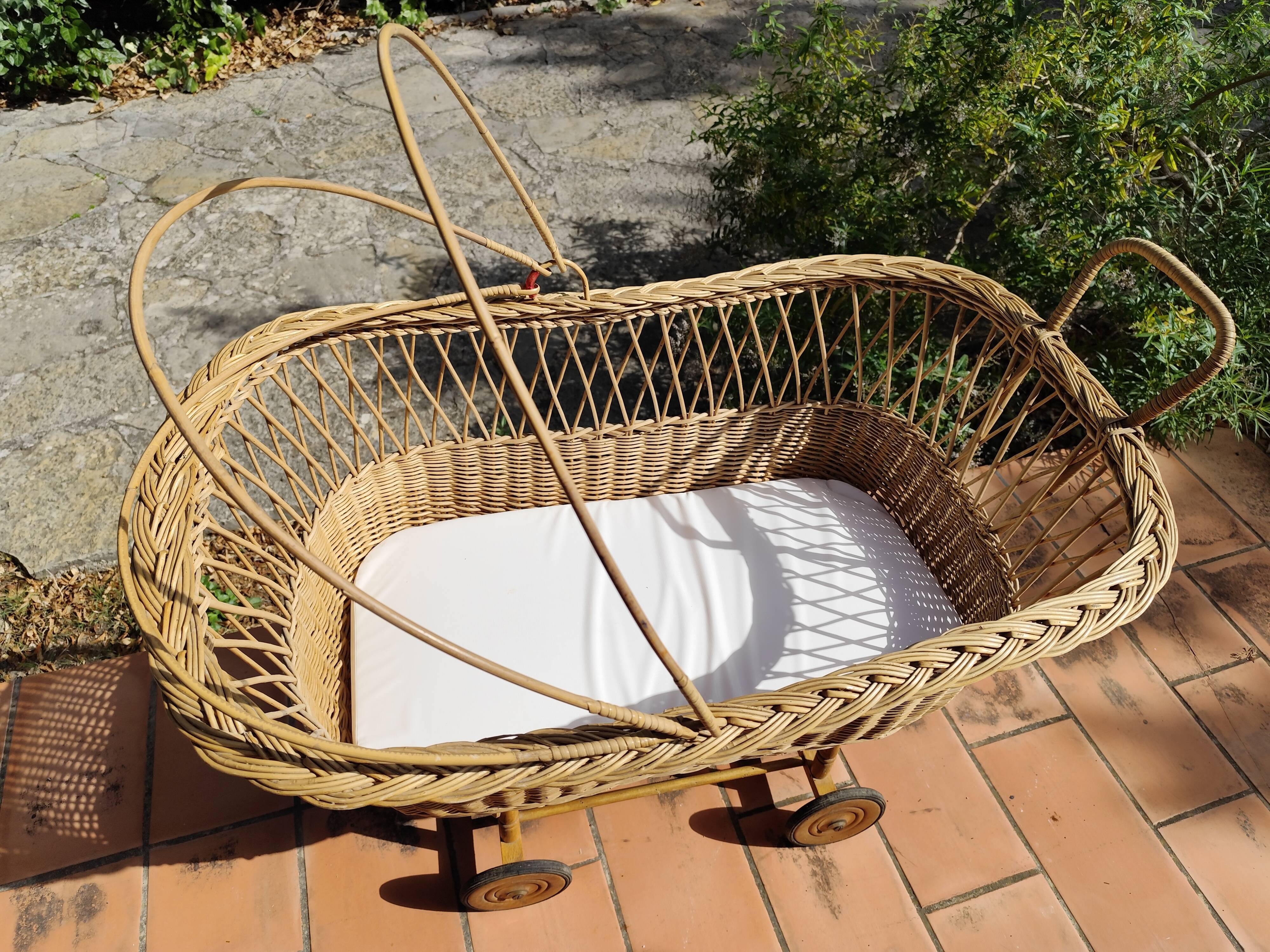 Vintage rattan Alsatian doll cradle bassinet
