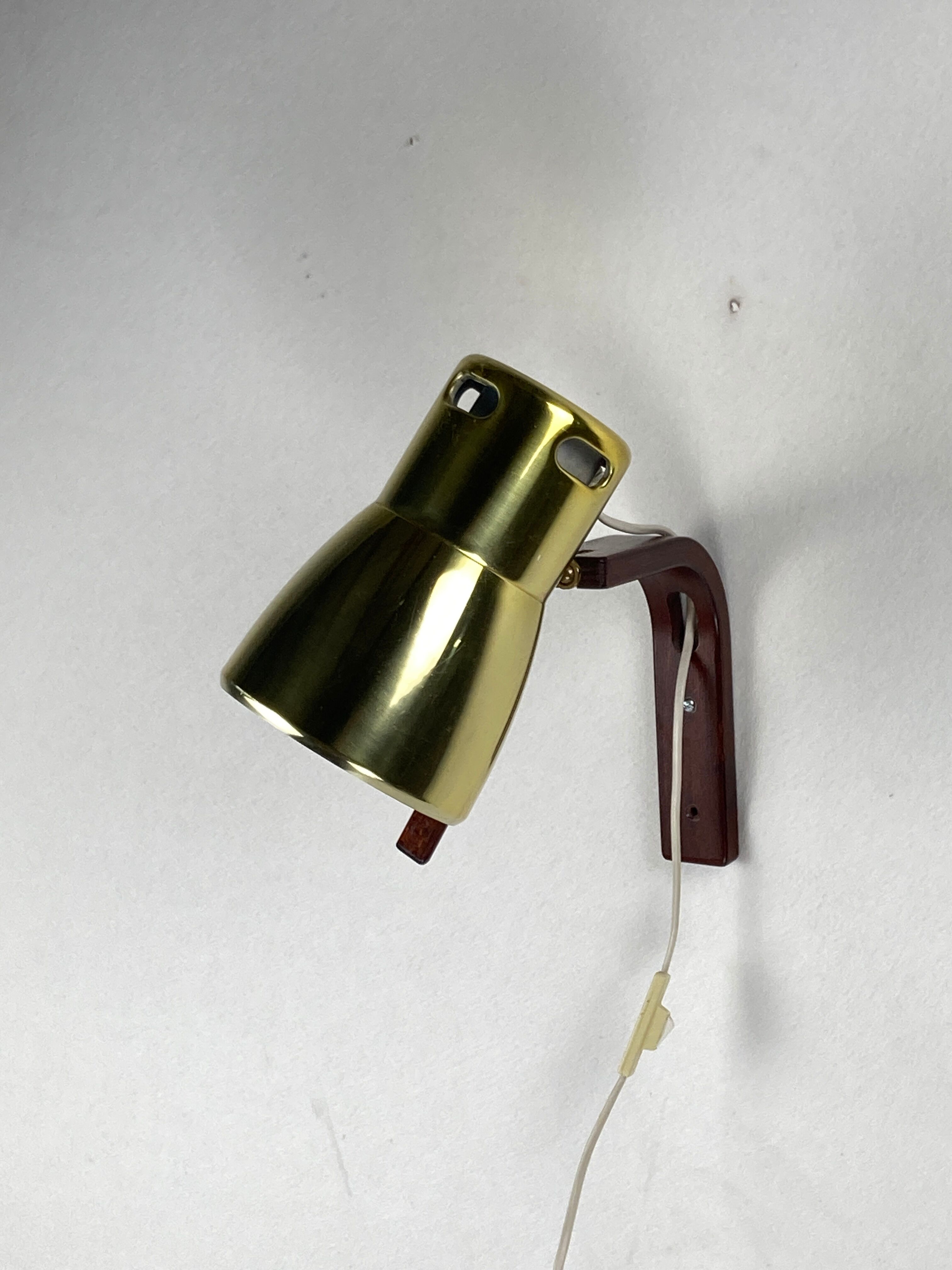 Teak brass wall sconce by hans agne jakobsson, sweden 1960s model v488