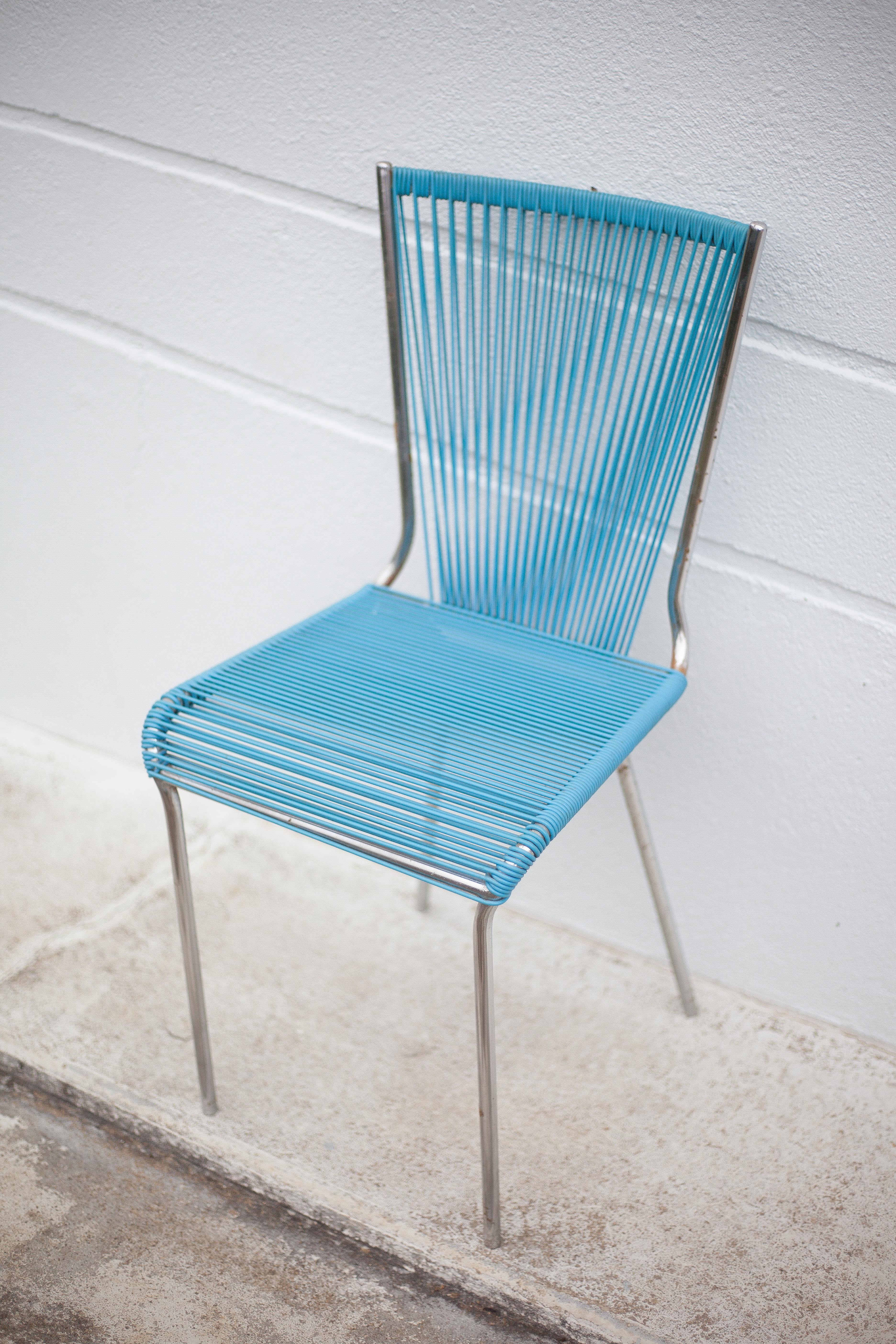 Vintage blue scoubidou chai