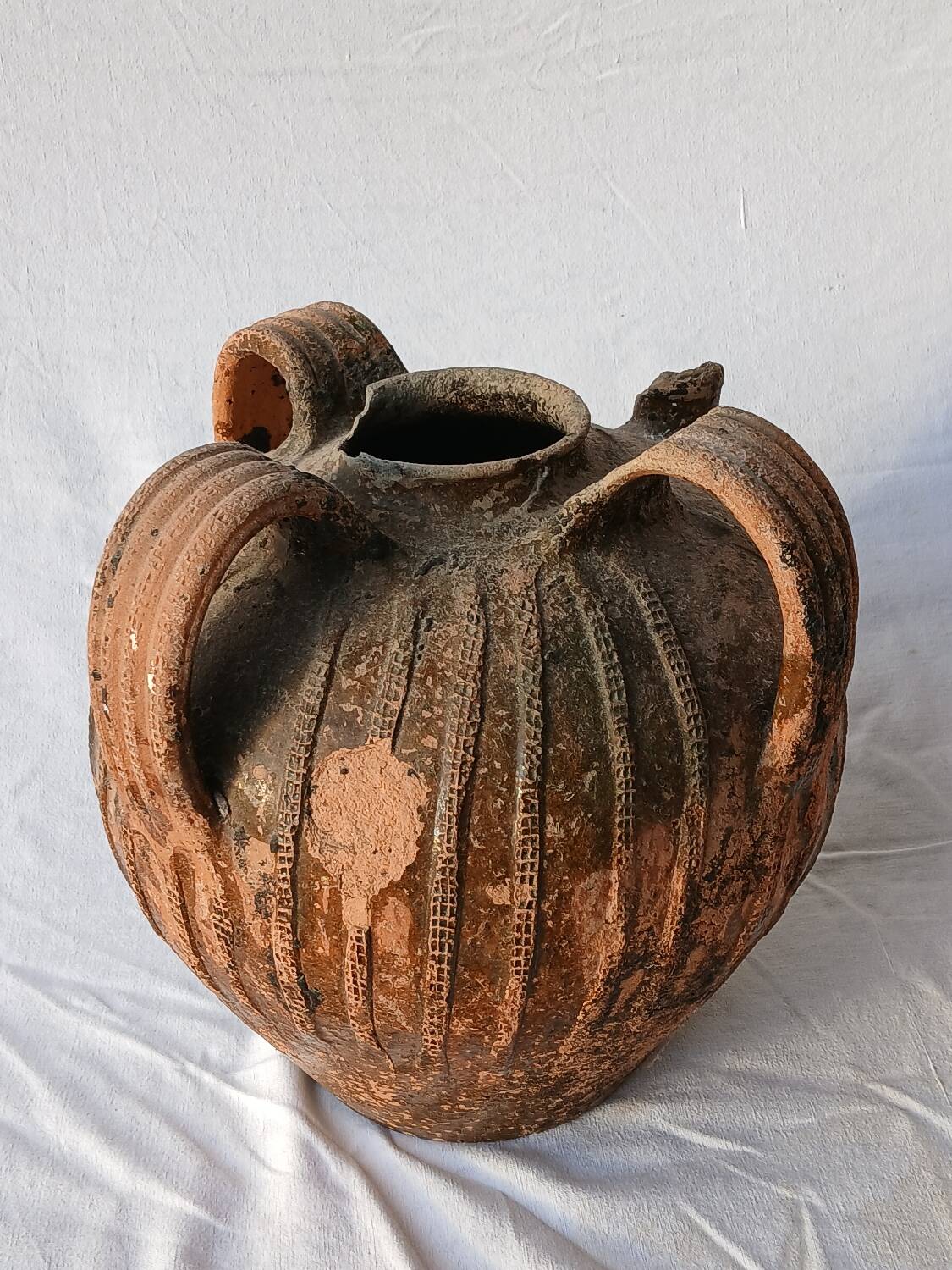 Oil jar, pottery from the south-west, 18th century.
