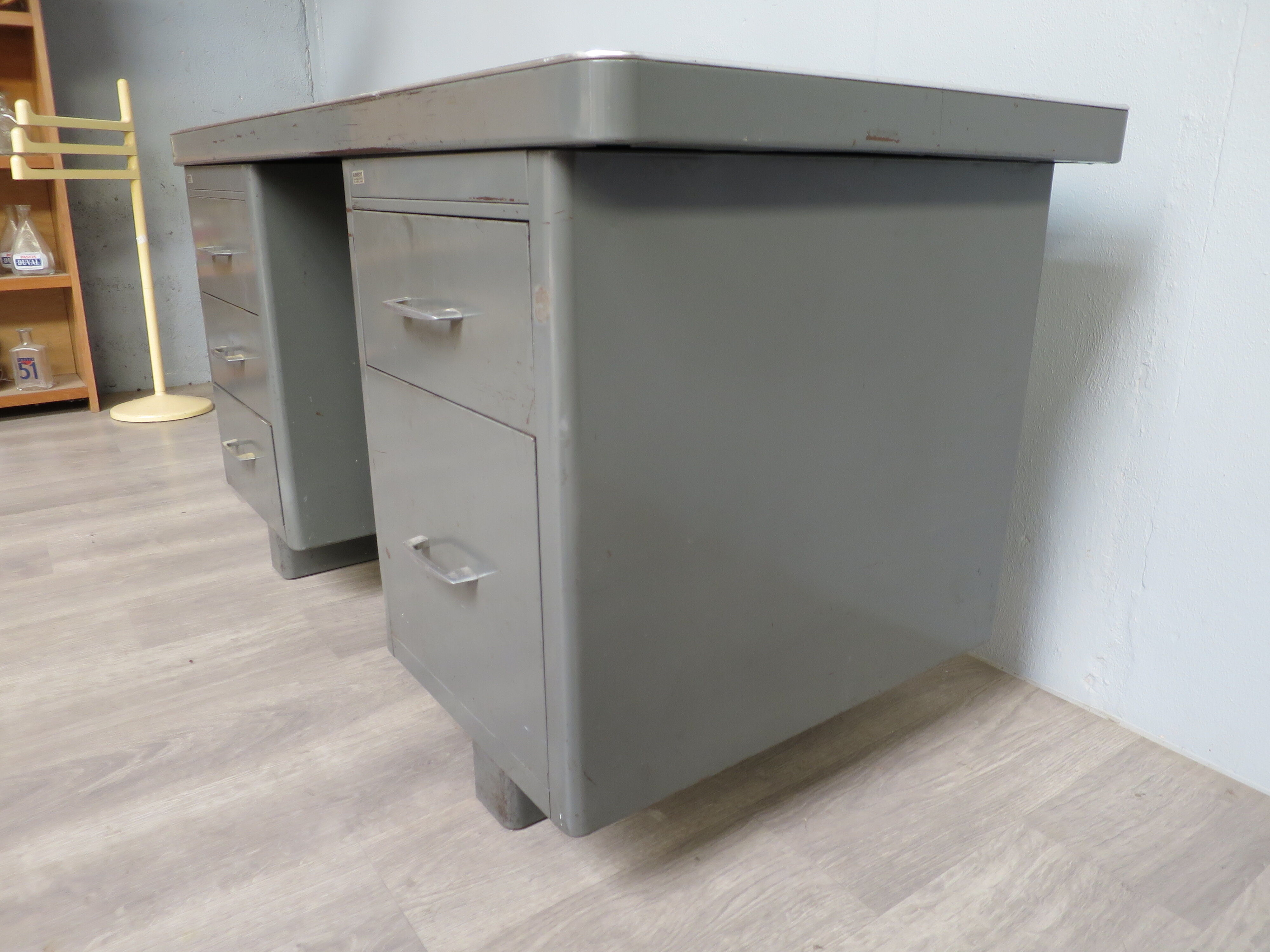 Industrial office year 50/60