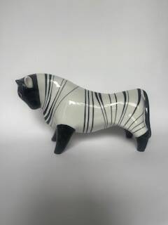 Porcelain bull figurine from Cmielow, 1960s.