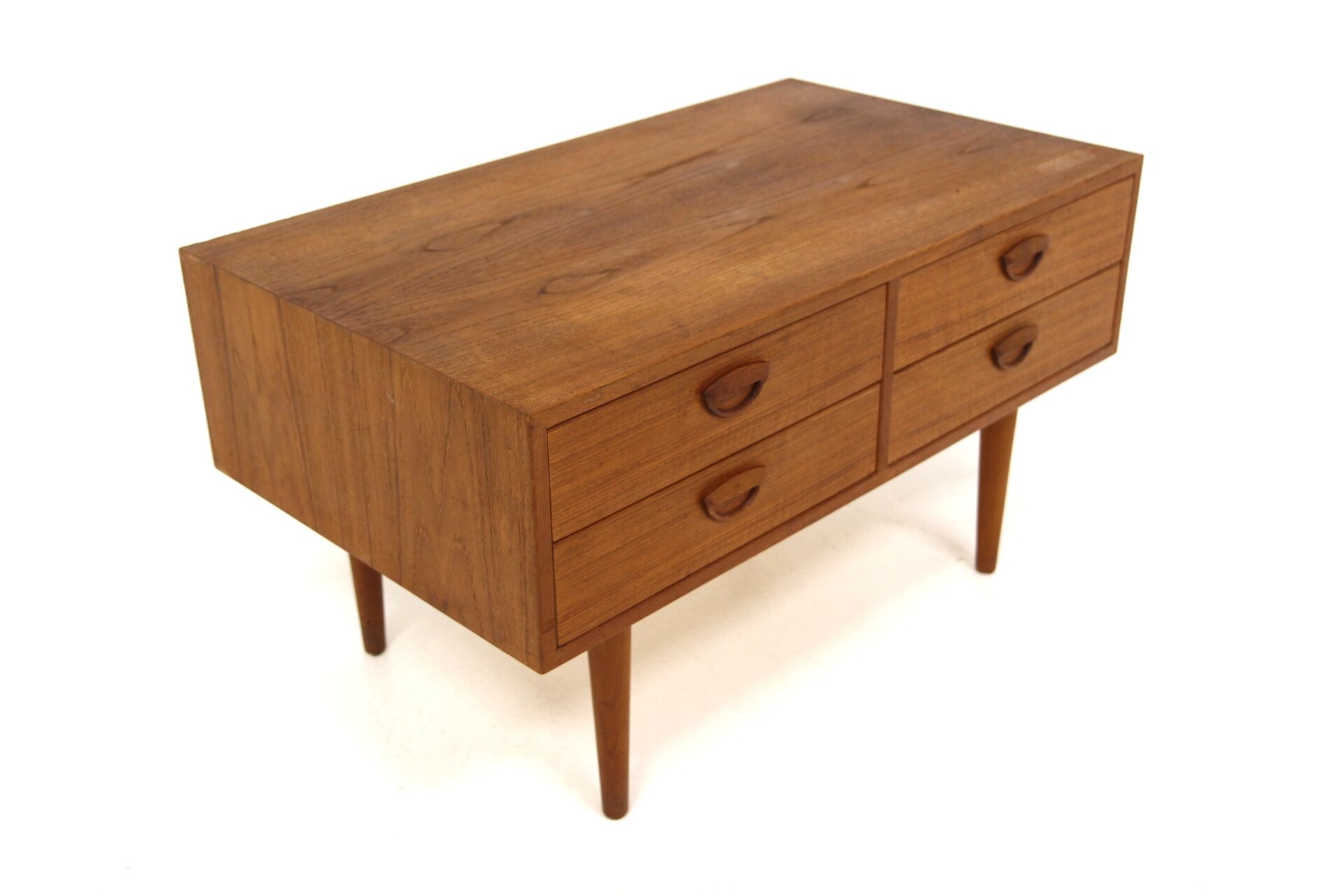 Scandinavian teak chest of drawers, Kai Kristiansen, Feldballes Møbelfabrik, Sweden, 1950