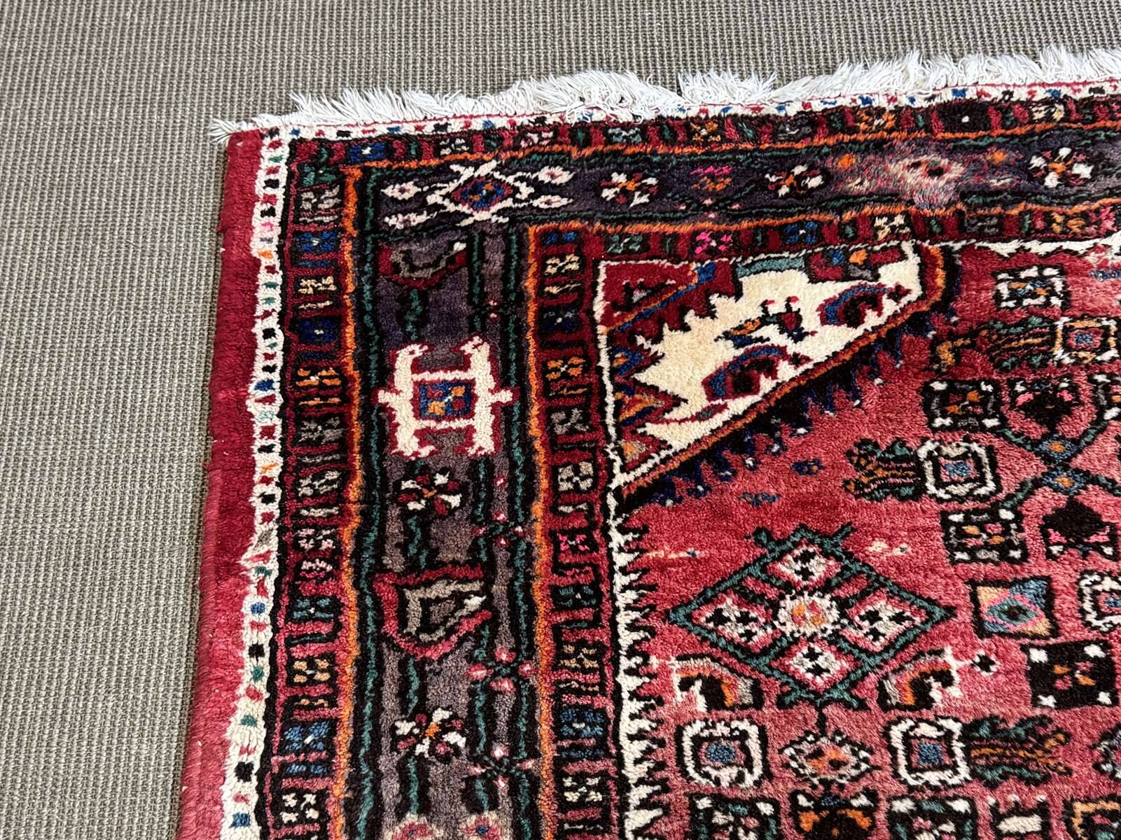 Tapis iranien en laine fait main