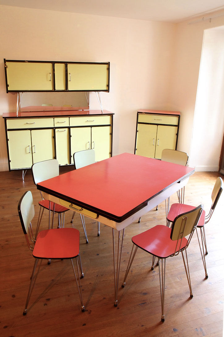 Table et chaises rockabilly en Formica structure Eiffel.