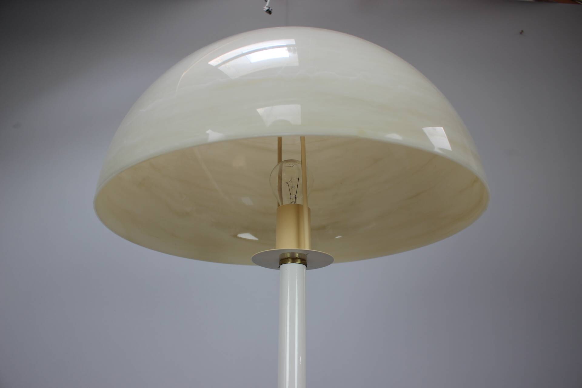 Lampadaire en métal et plastique blanc, Allemagne 1970