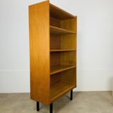 1950s bookshelf