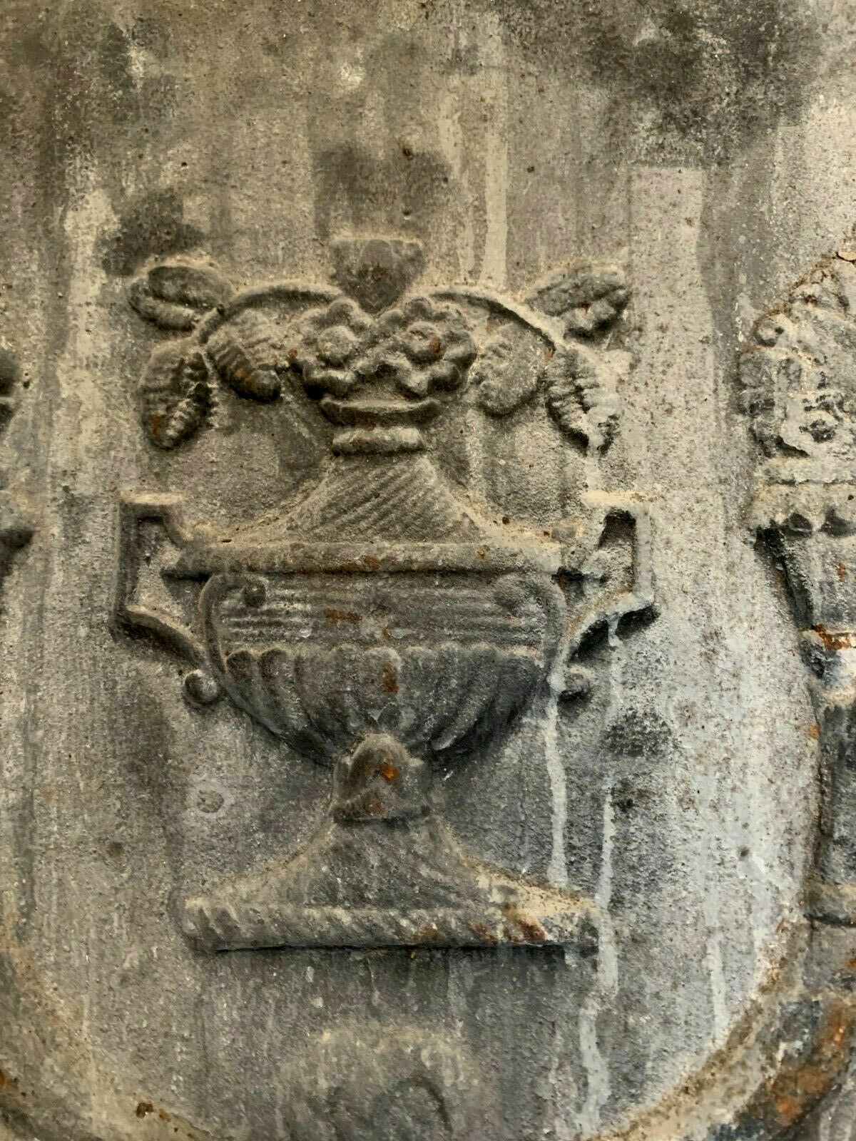 Fireplace bottom plate in cast iron XX century