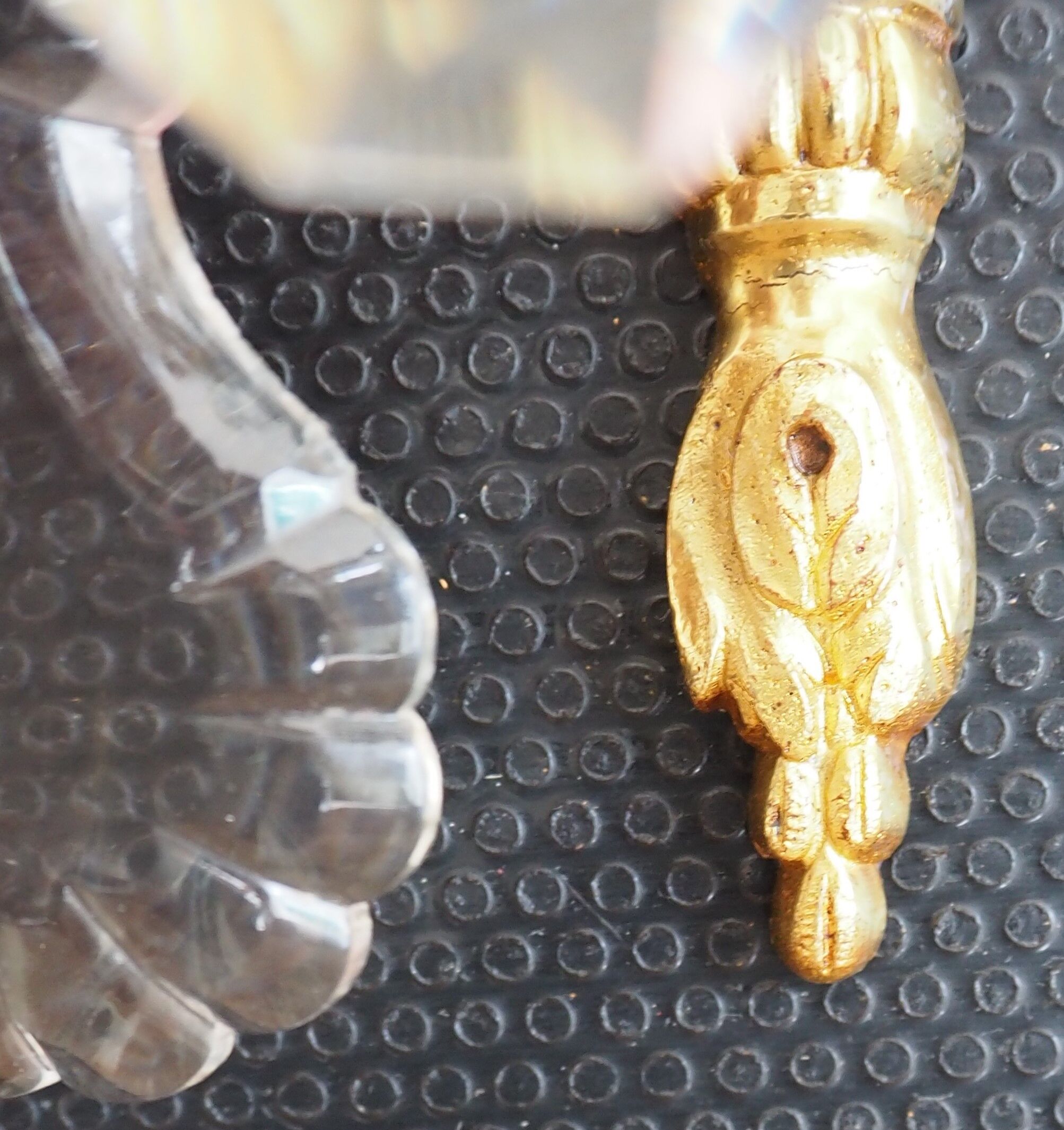 Pair of wall lamps two bronze lights with grapevines and crystal garlands – Louis XV style