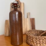 Bouteille en grès marron vintage