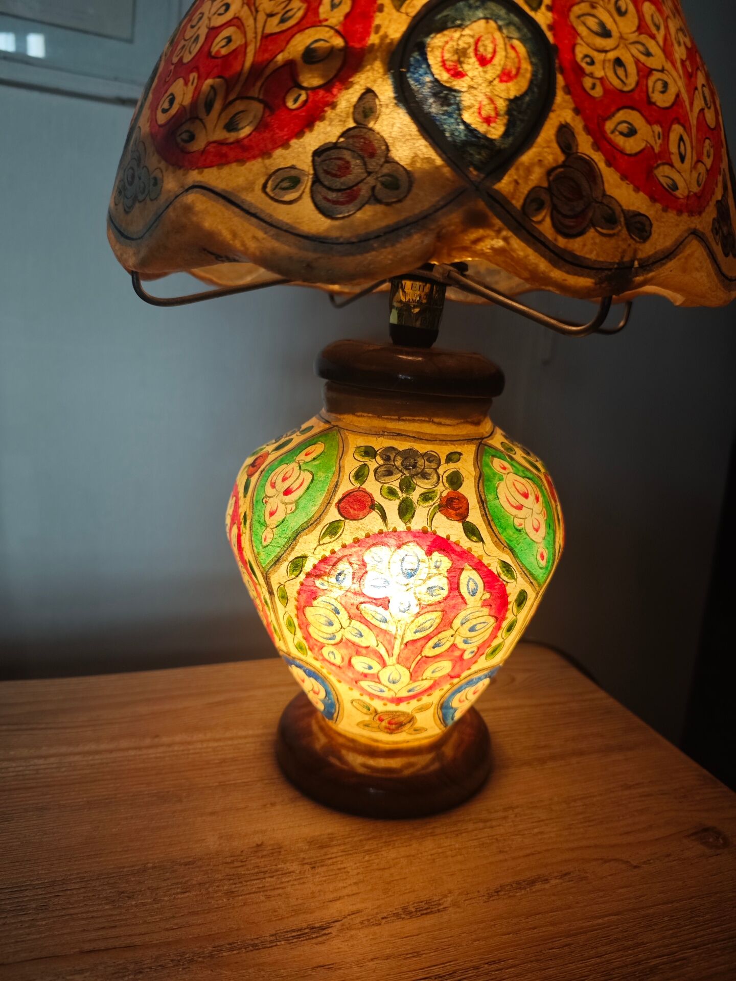 Handcrafted lamp