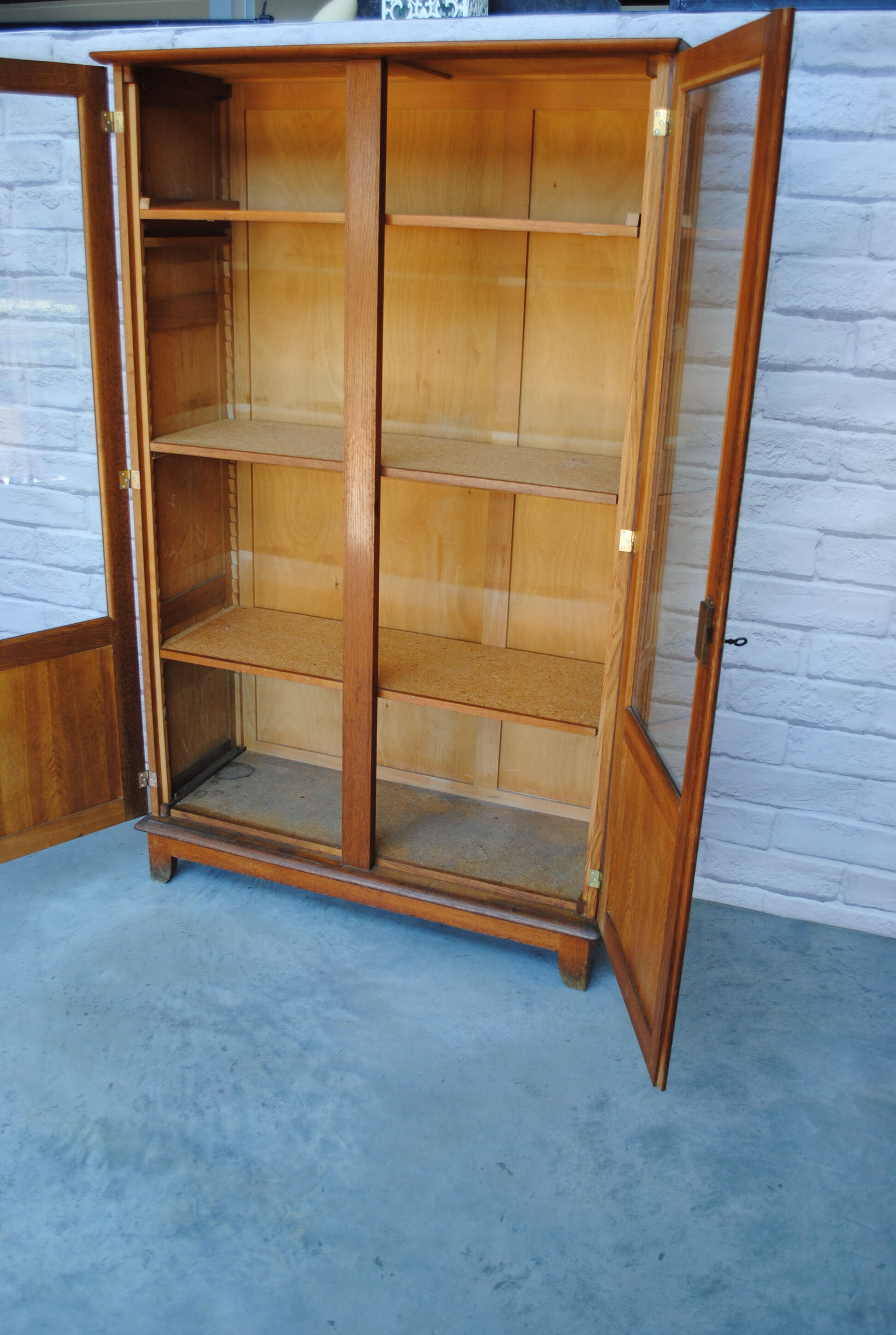 School wardrobe showcase