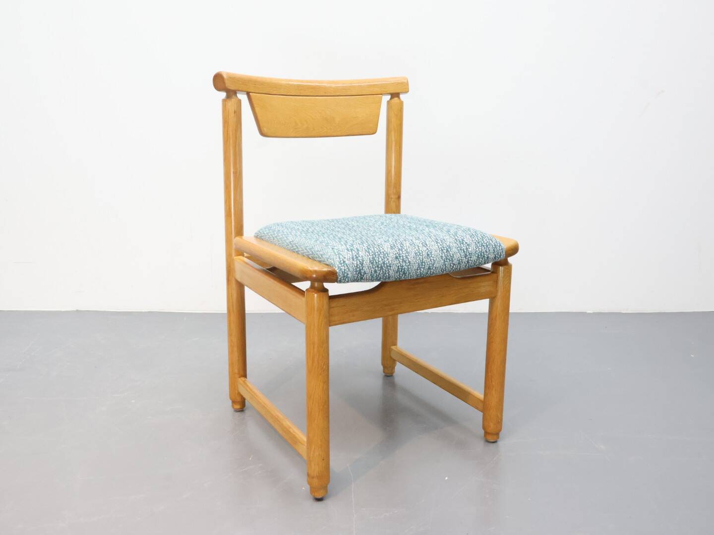 Vintage eetkamerstoelen | Eiken | Nieuwe stoffering