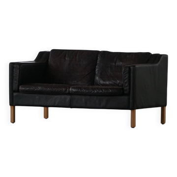 Mogens Hansen, Canapé 2 places milieu du siècle, cuir noir patiné, années 1970