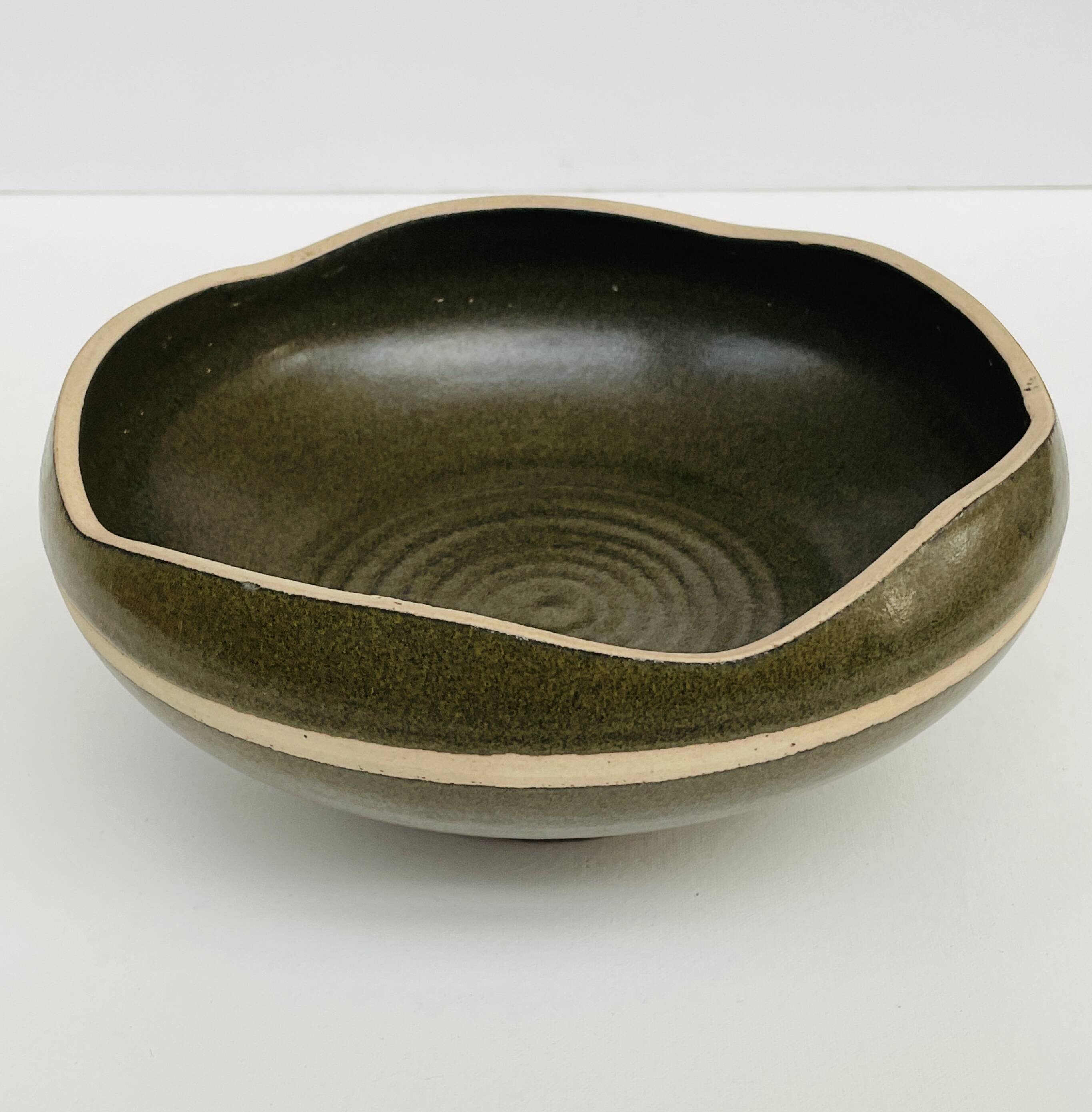 Vintage stoneware salad bowl – organic centrepiece – 1970s