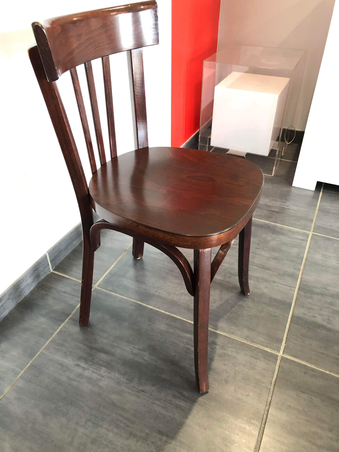 Suite de 4 chaises de bistrot Baumann vintage