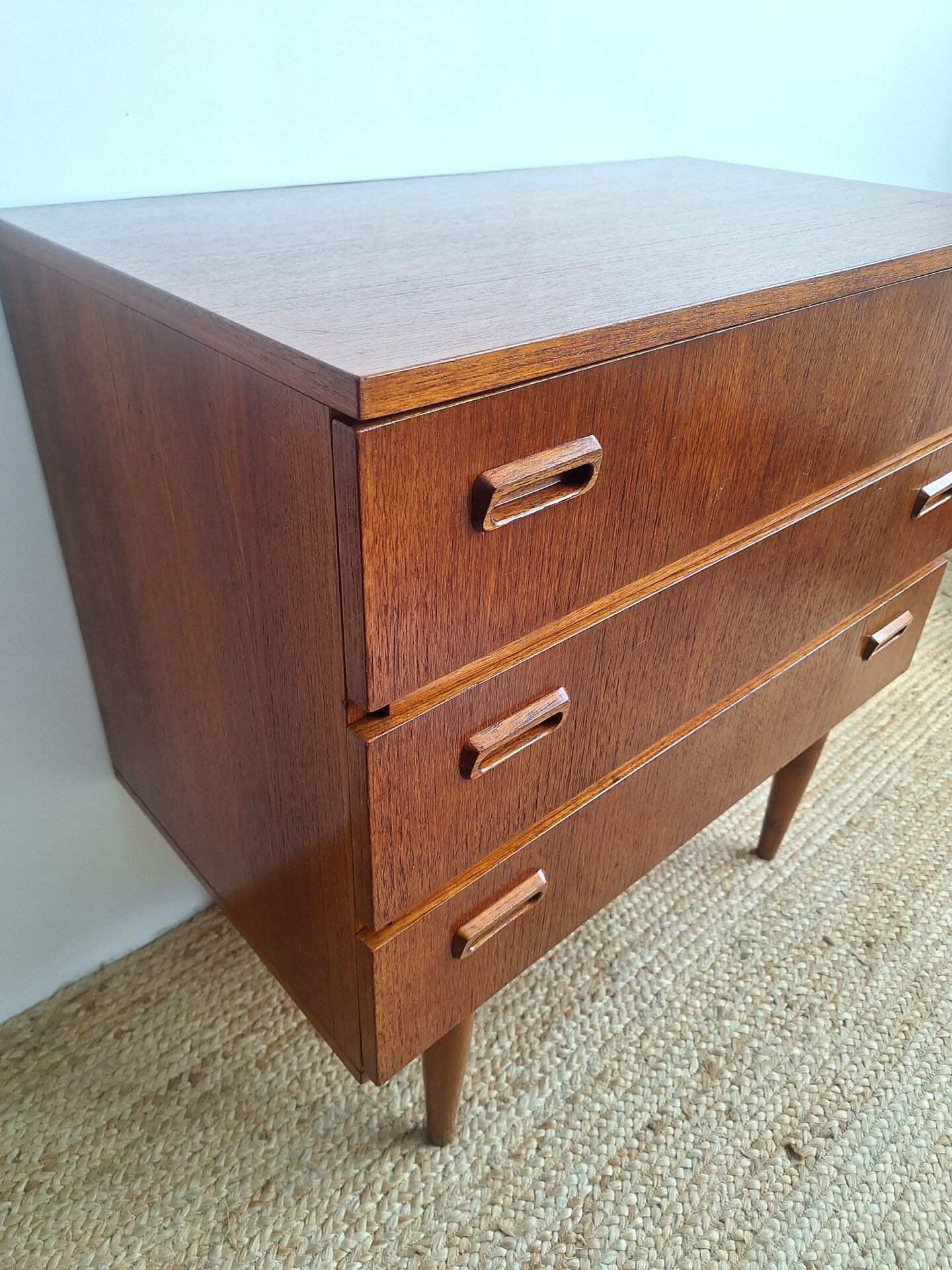 Commode scandinave vintage en teck