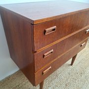 Commode scandinave vintage en teck