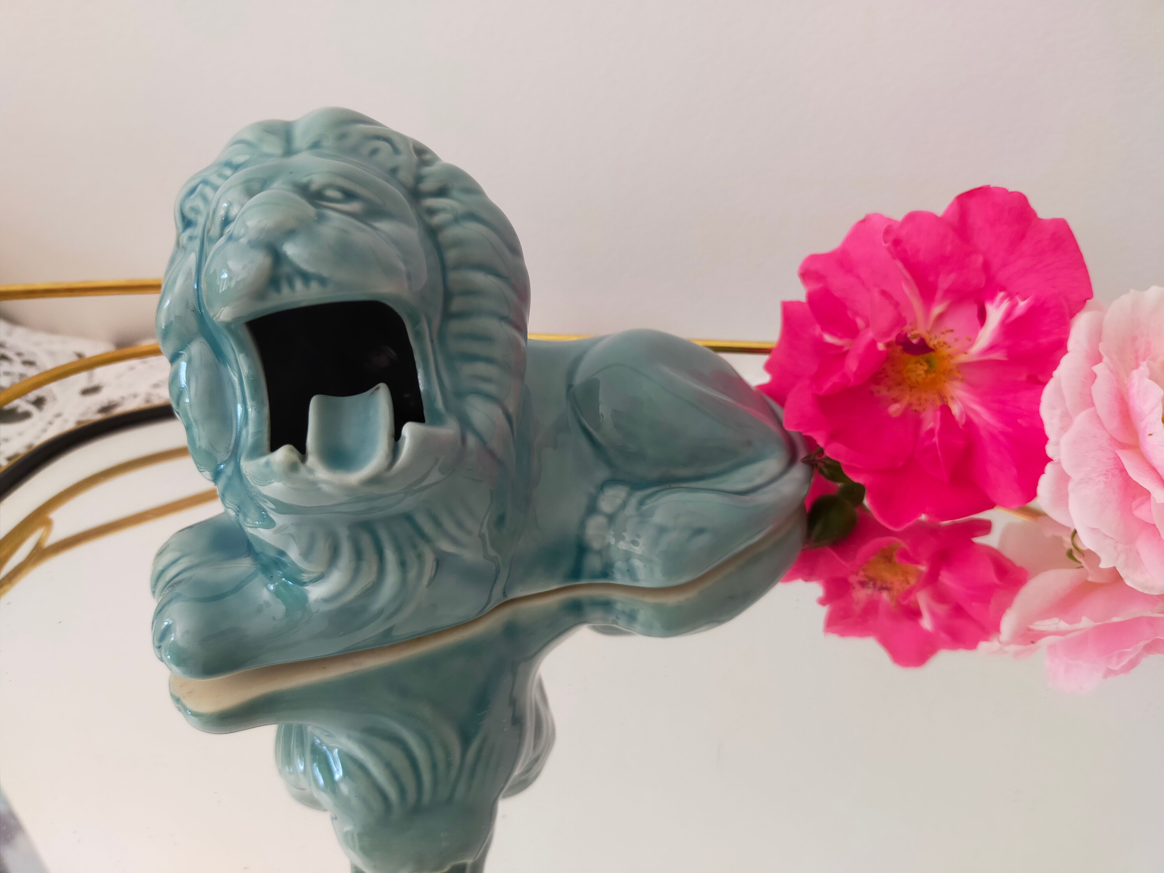 Ashtray vintage ceramic zoomorphic "lion" glaze light blue vintage of the 50s