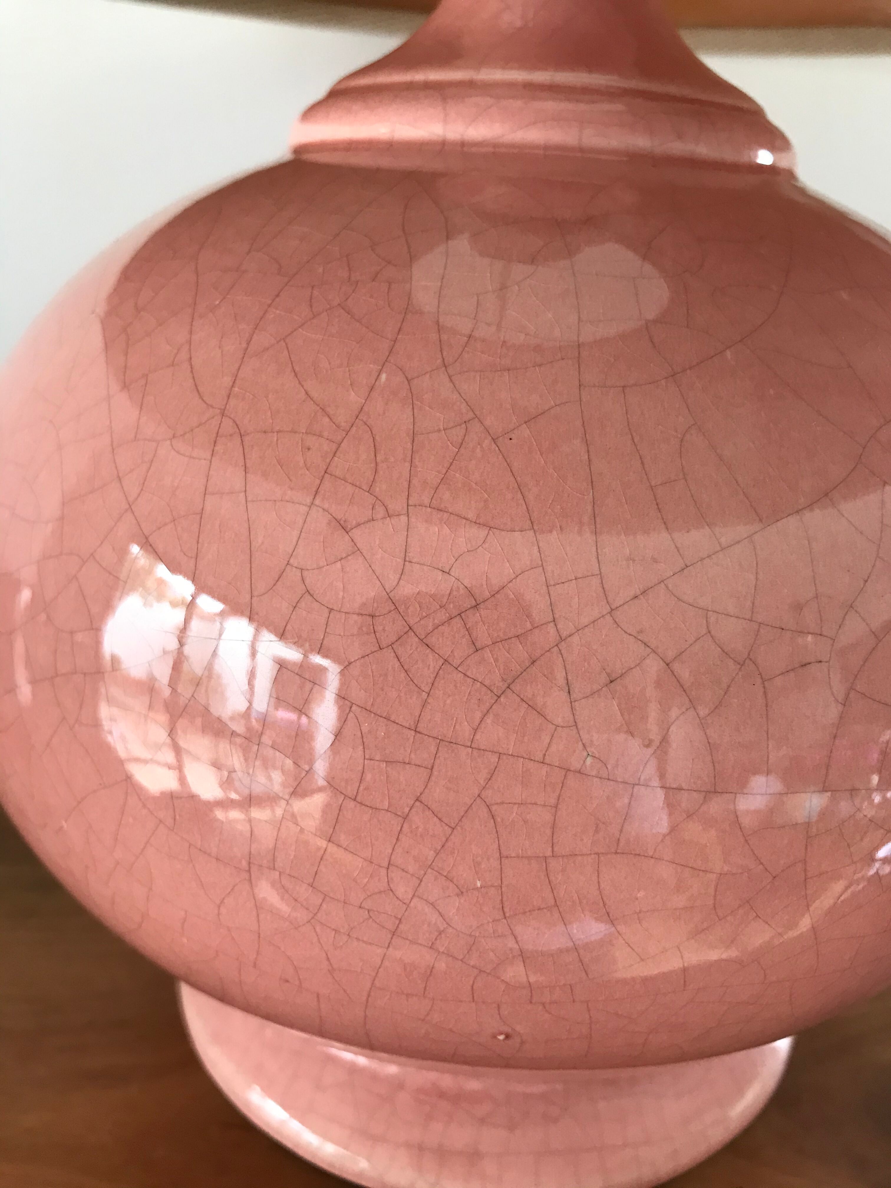 Cracked ceramic lamp