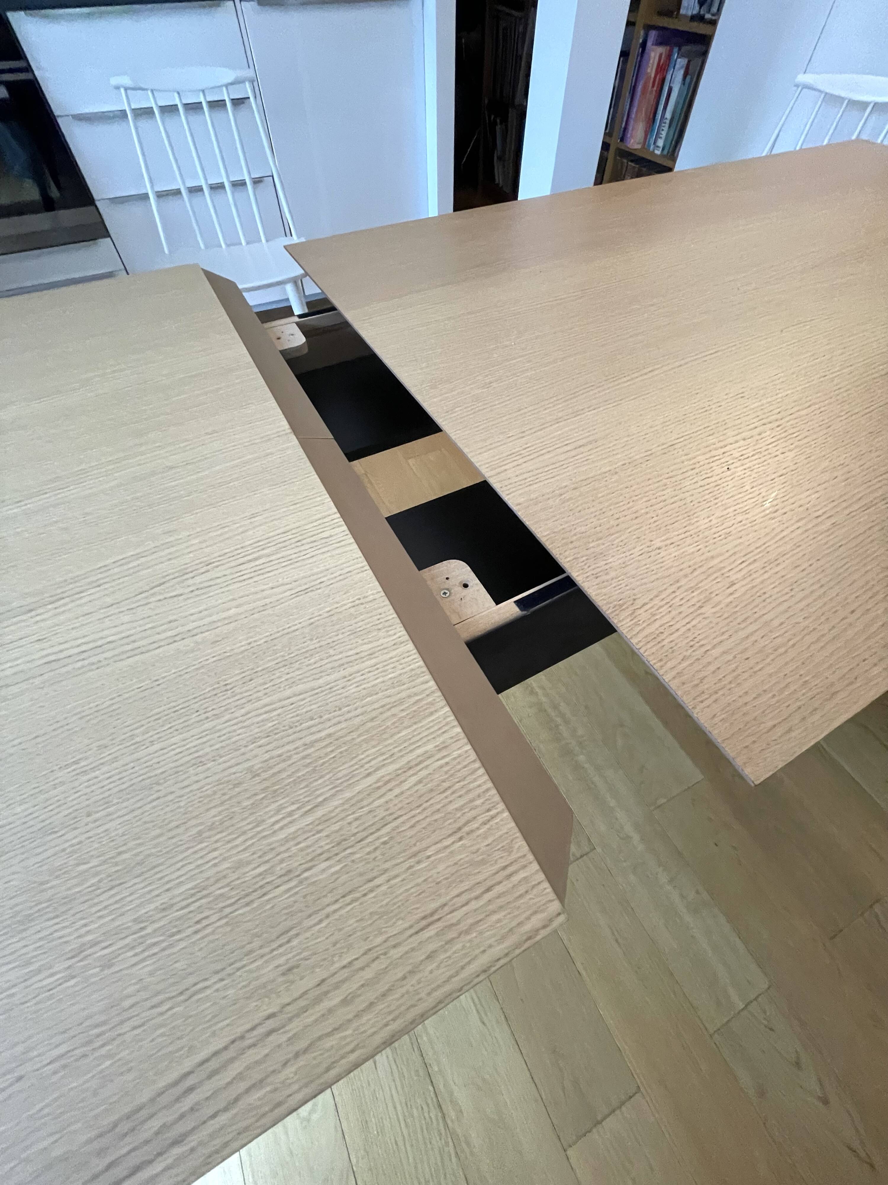 Extendable table TREKKU model AISE