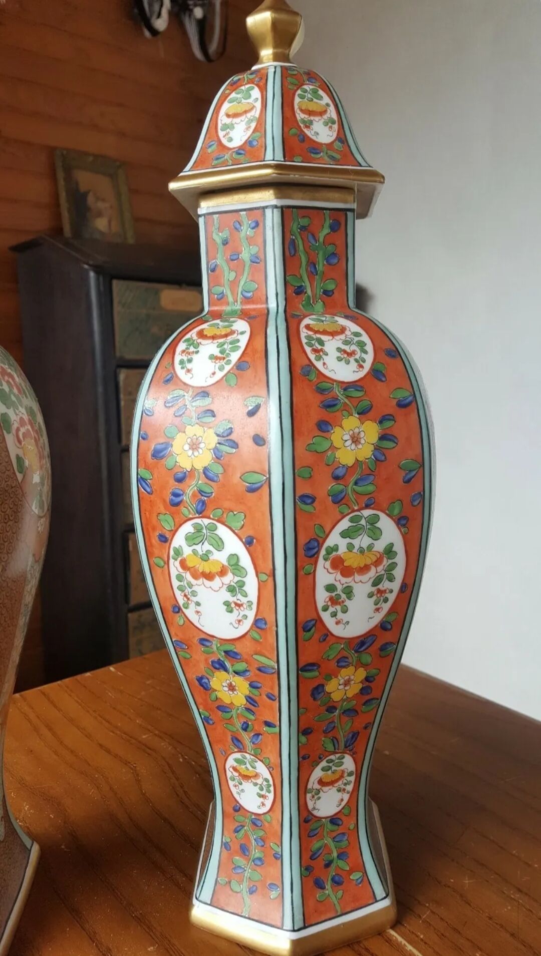 Pair of cutlery vases, urns porcelain polychrome Japan style signed