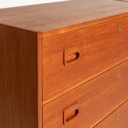 Commode en teck scandinave avec serrures