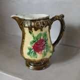 Small pitcher/cream jug in majolica.