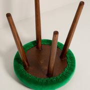 Tabouret en velours vert herbe mi-siècle, Europe, années 1960