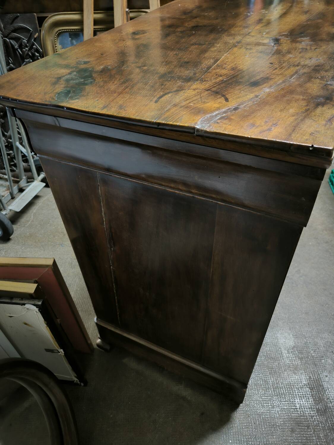 Louis Philippe period chest of drawers in solid walnut