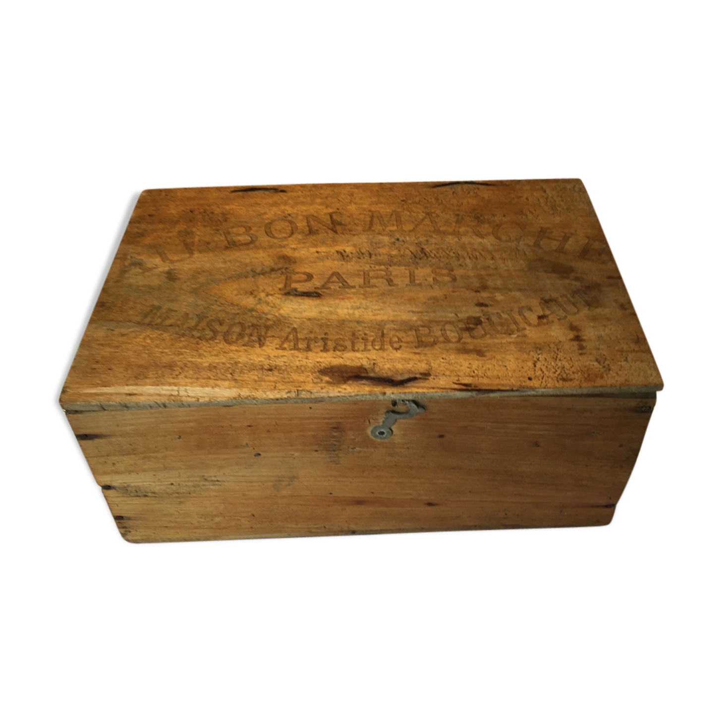 Box advertising the cheap, home Aristide Boucicaut wooden