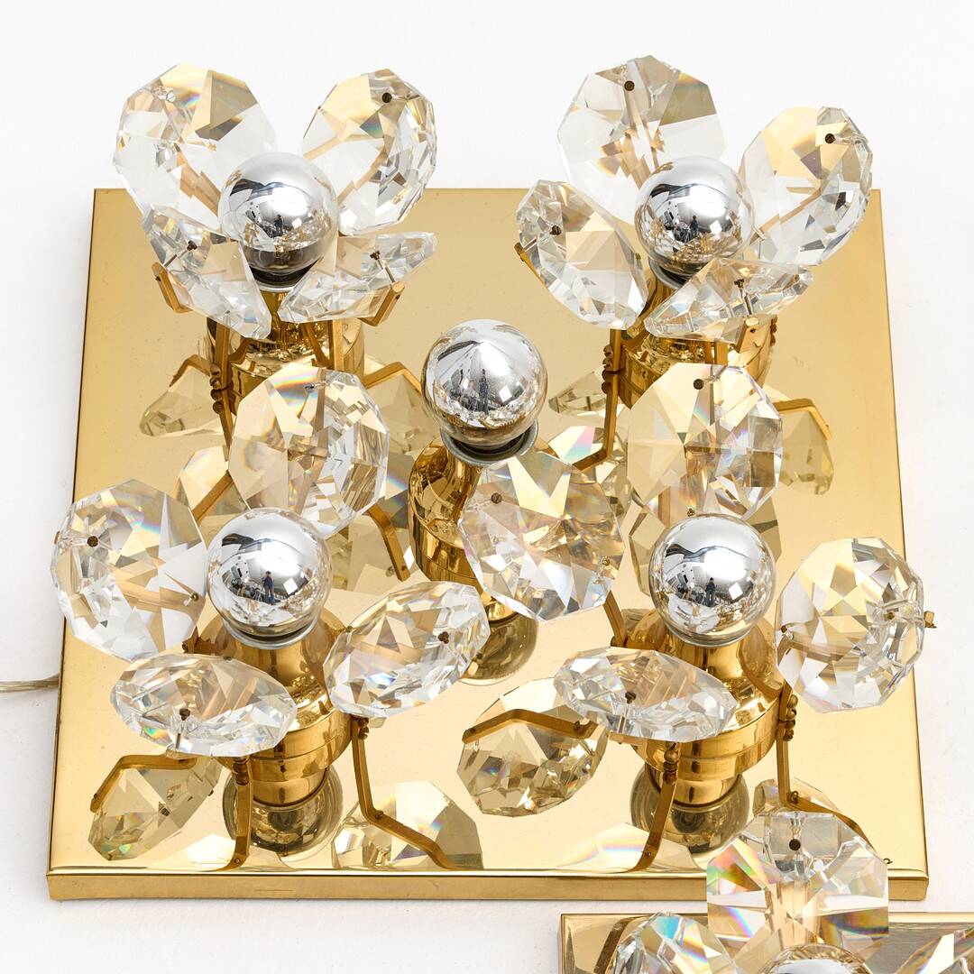 Brass wall lamp with glass prisms