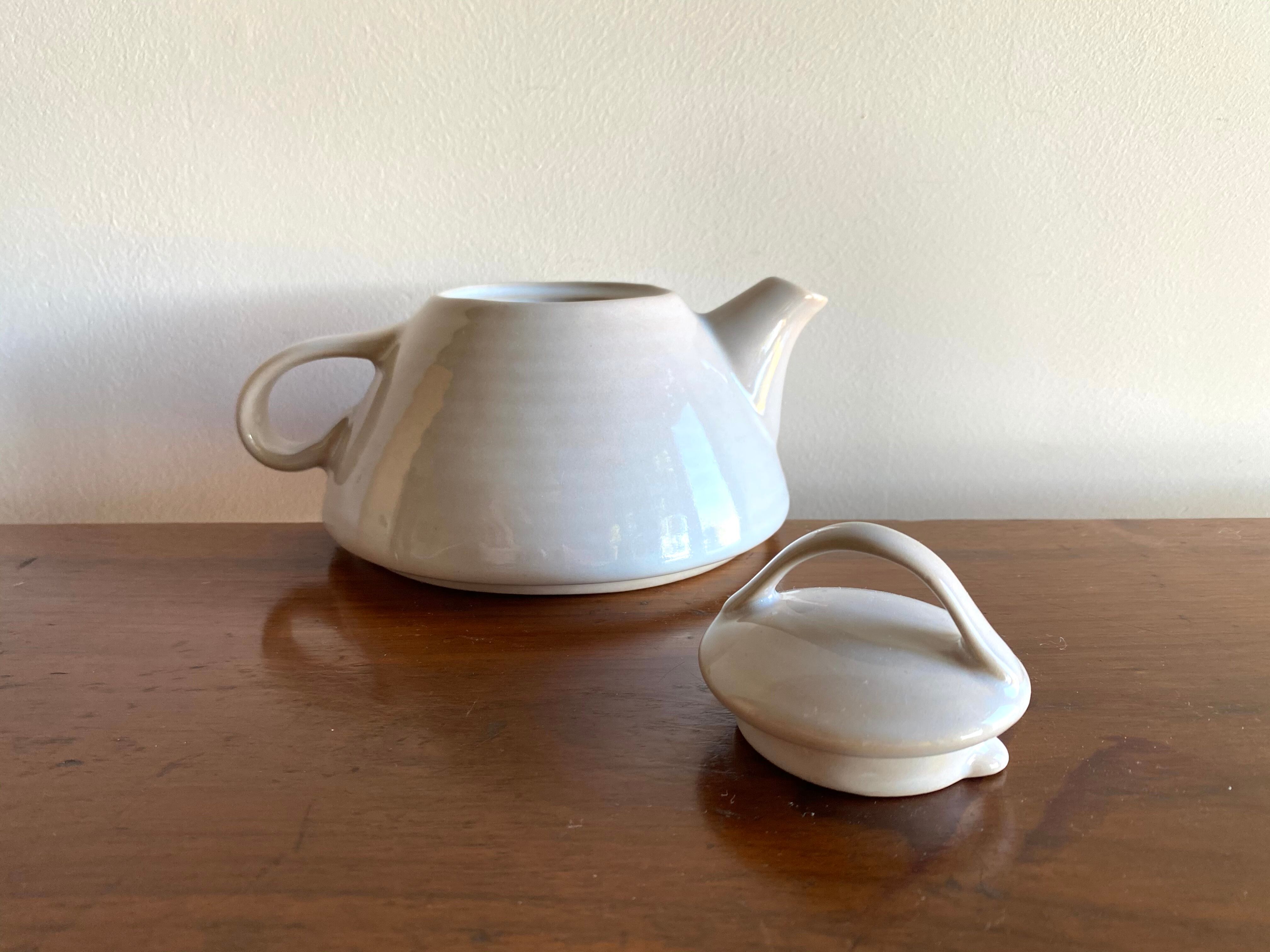 Scandinavian conical teapot 0.5L
