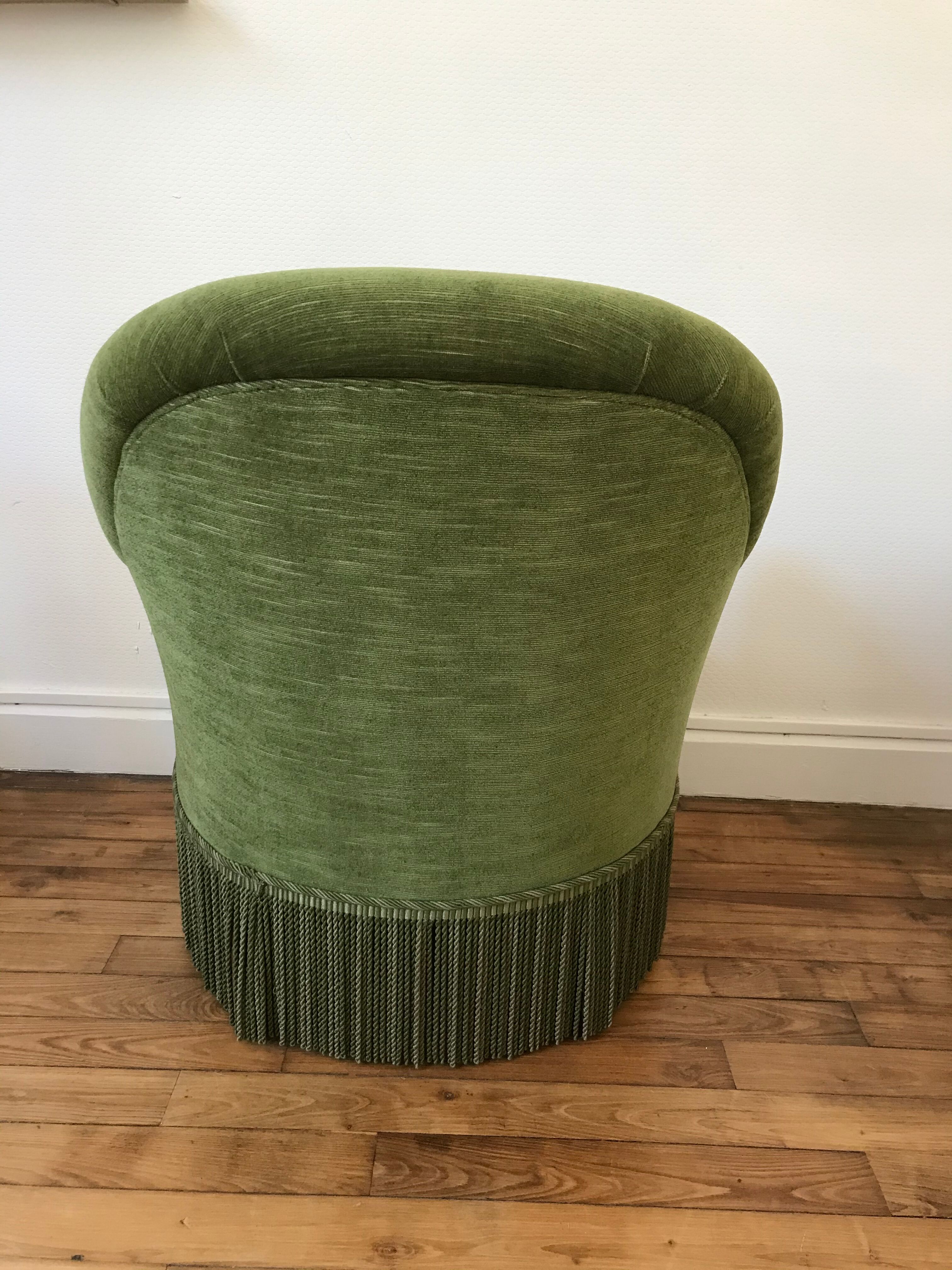 Green velvet toad armchair