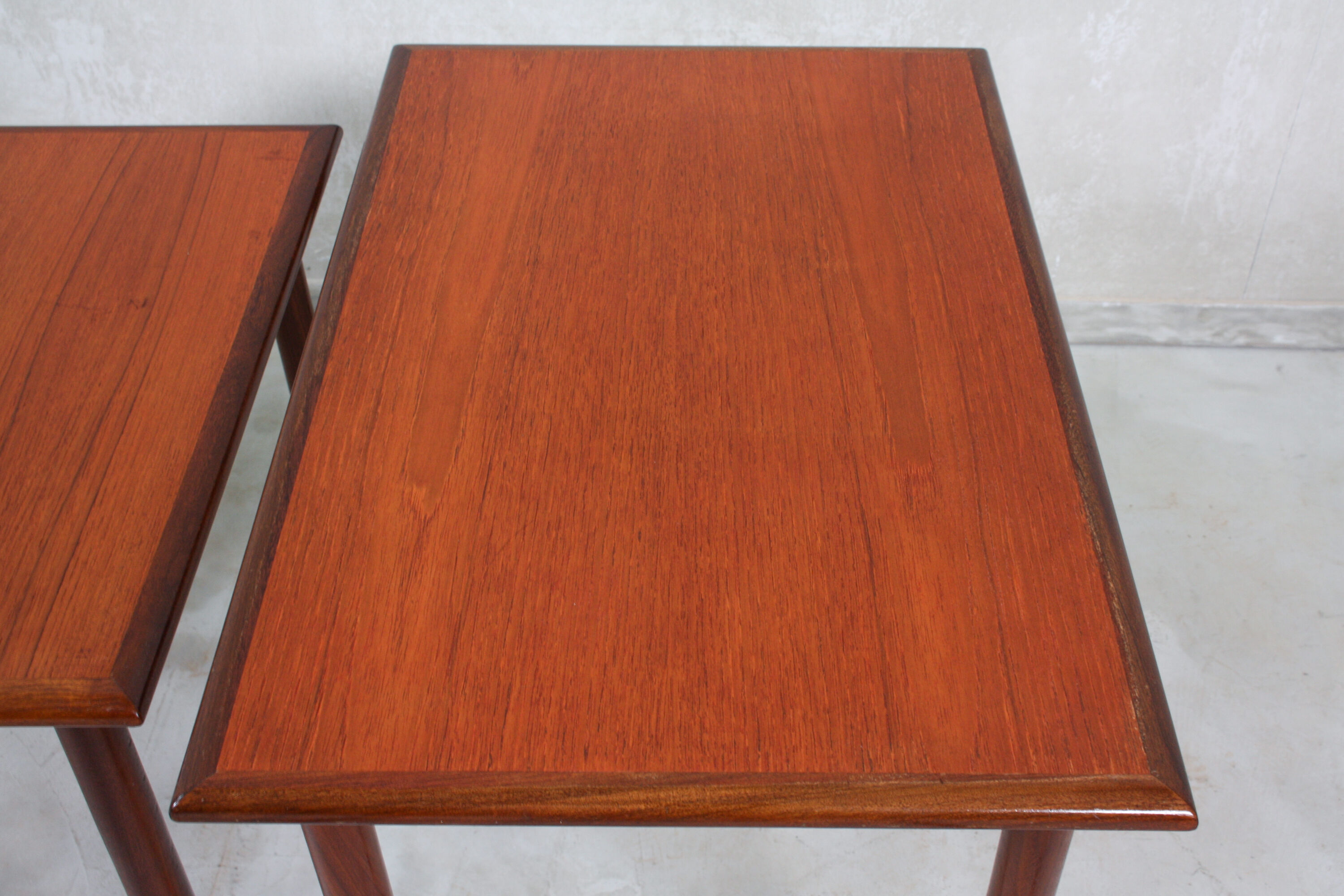 Pull out tables, 1950