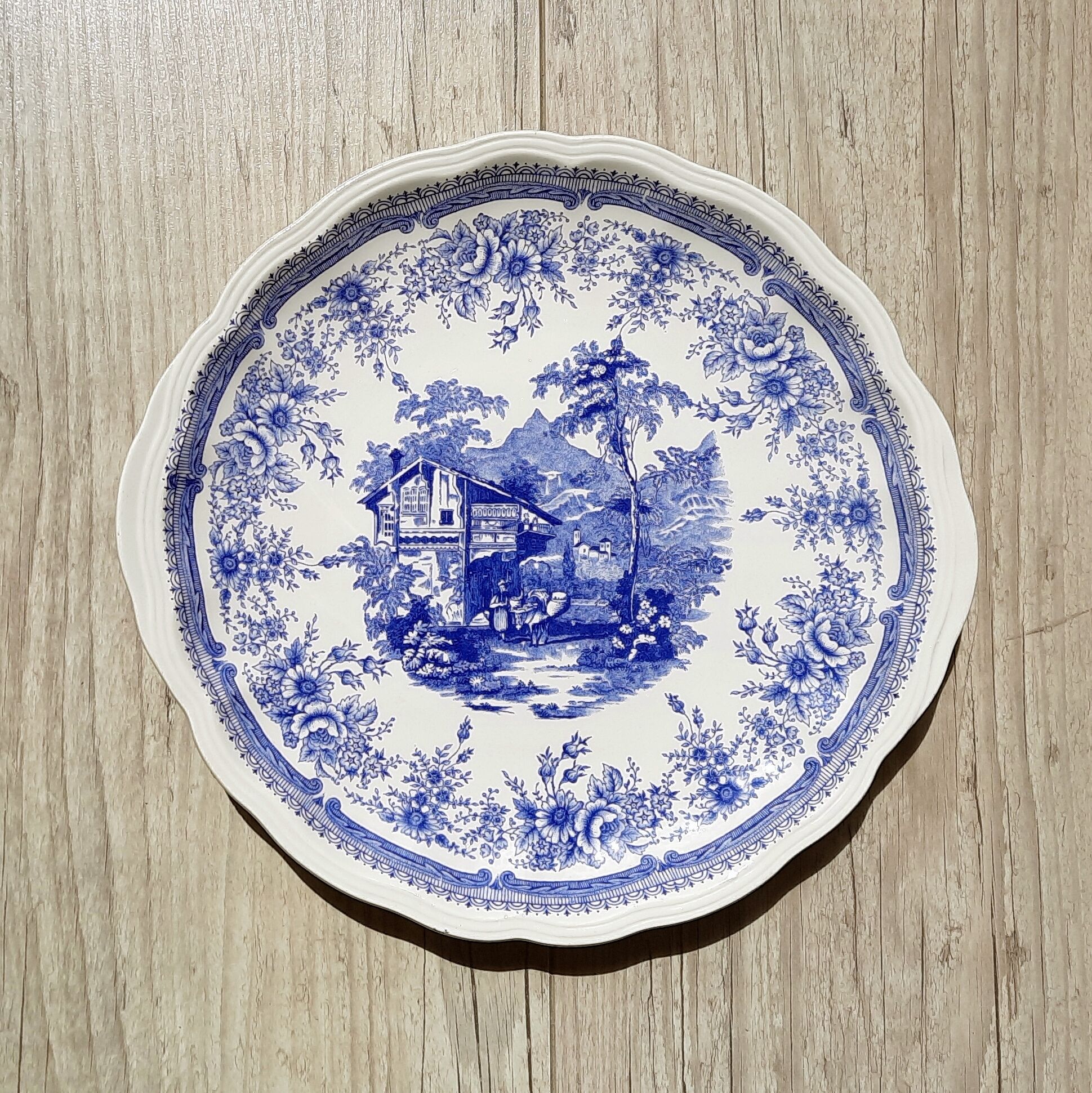 Lunéville - English Cottage - Presentation plate, Cup, Tray, Earthenware Saucière