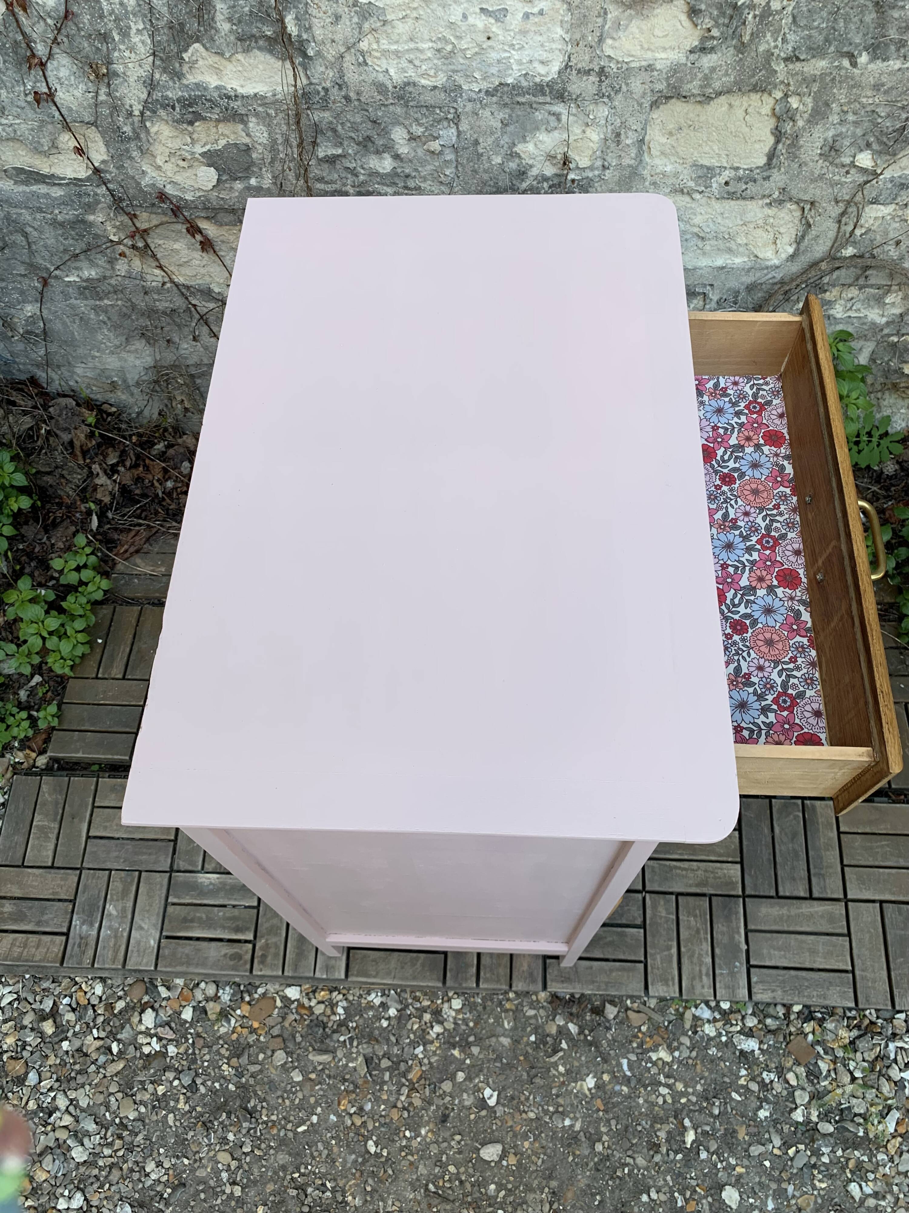 Vintage powder pink compass leg chest of drawers from the 1950s