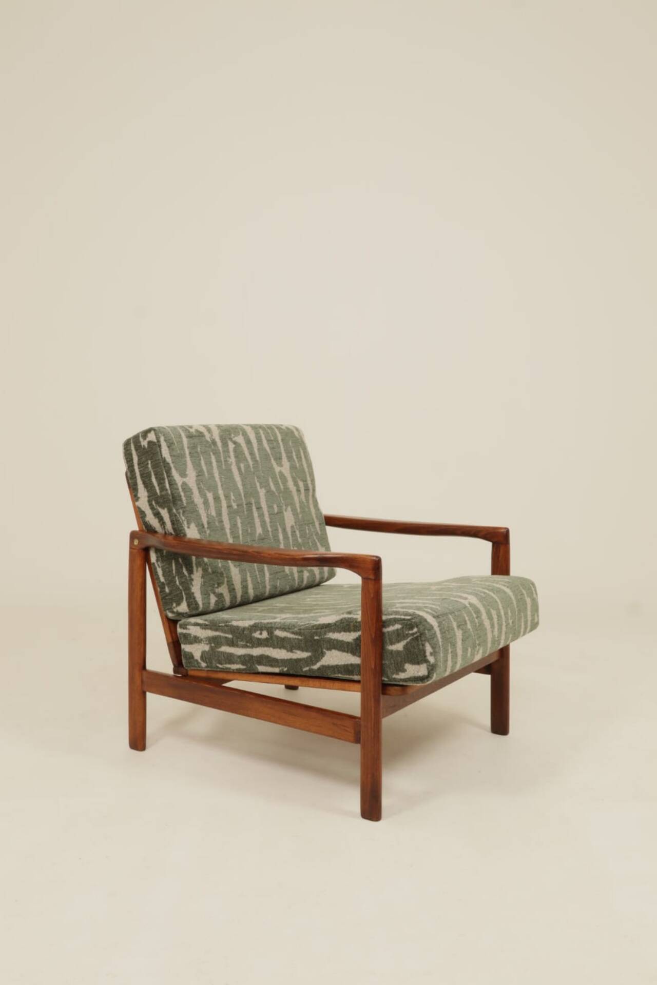 Scandinavian modern long chair jacquard green 1965