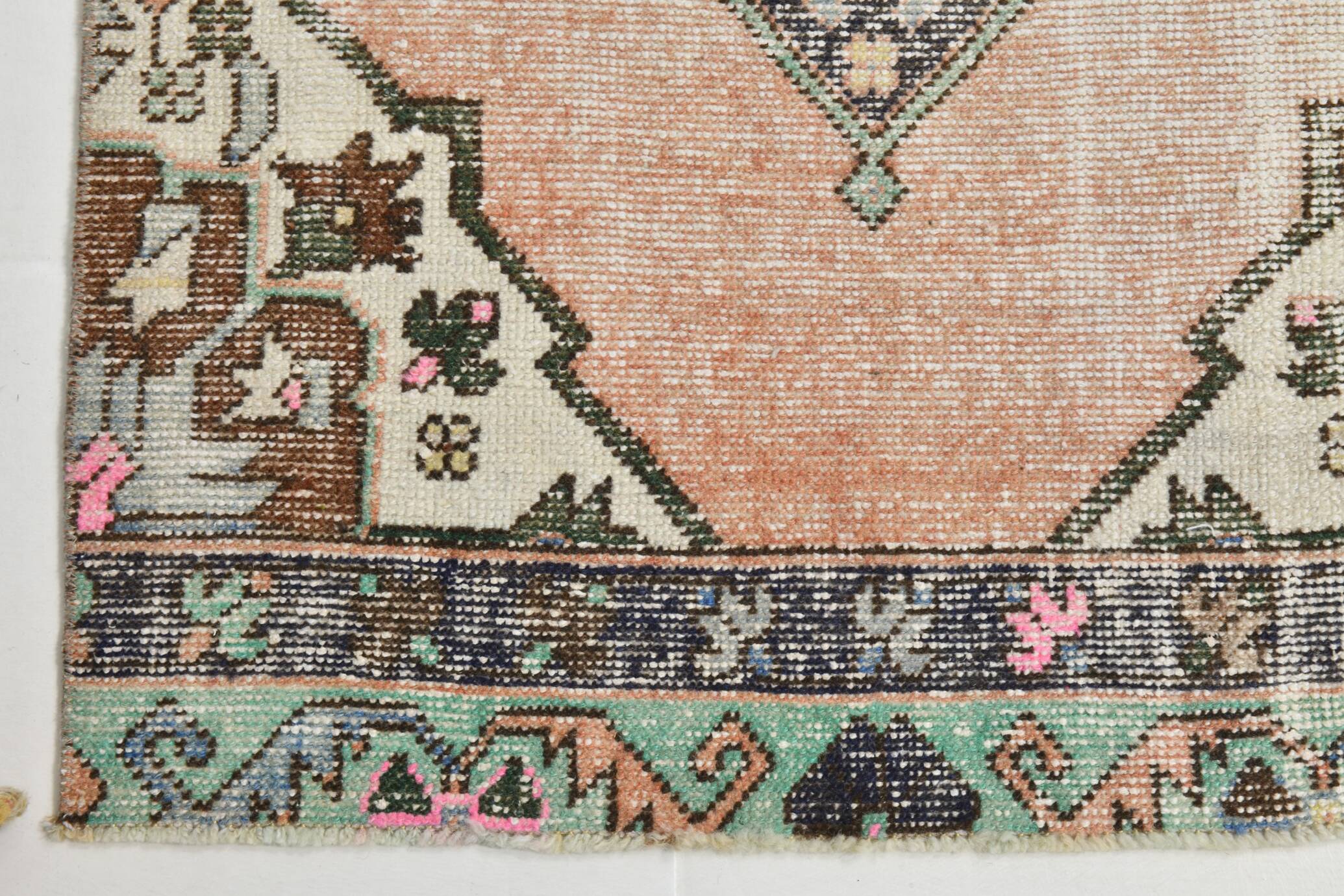 Tapis persan saumon et crème, 82 x 307 cm
