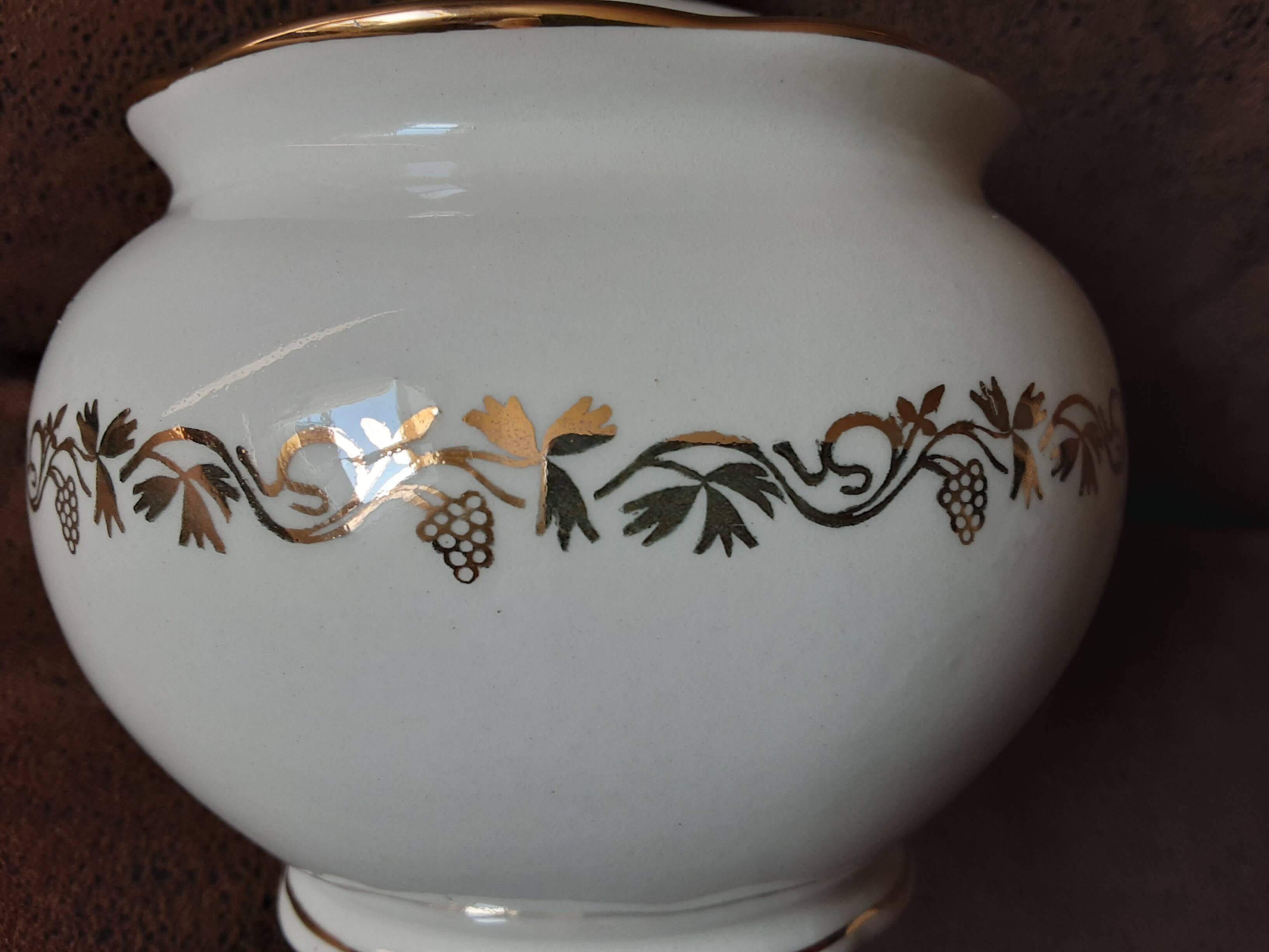 Villeroy and Boch sugar bowl
