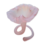 Vase en pate de verre rose