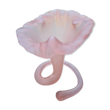 Vase en pate de verre rose