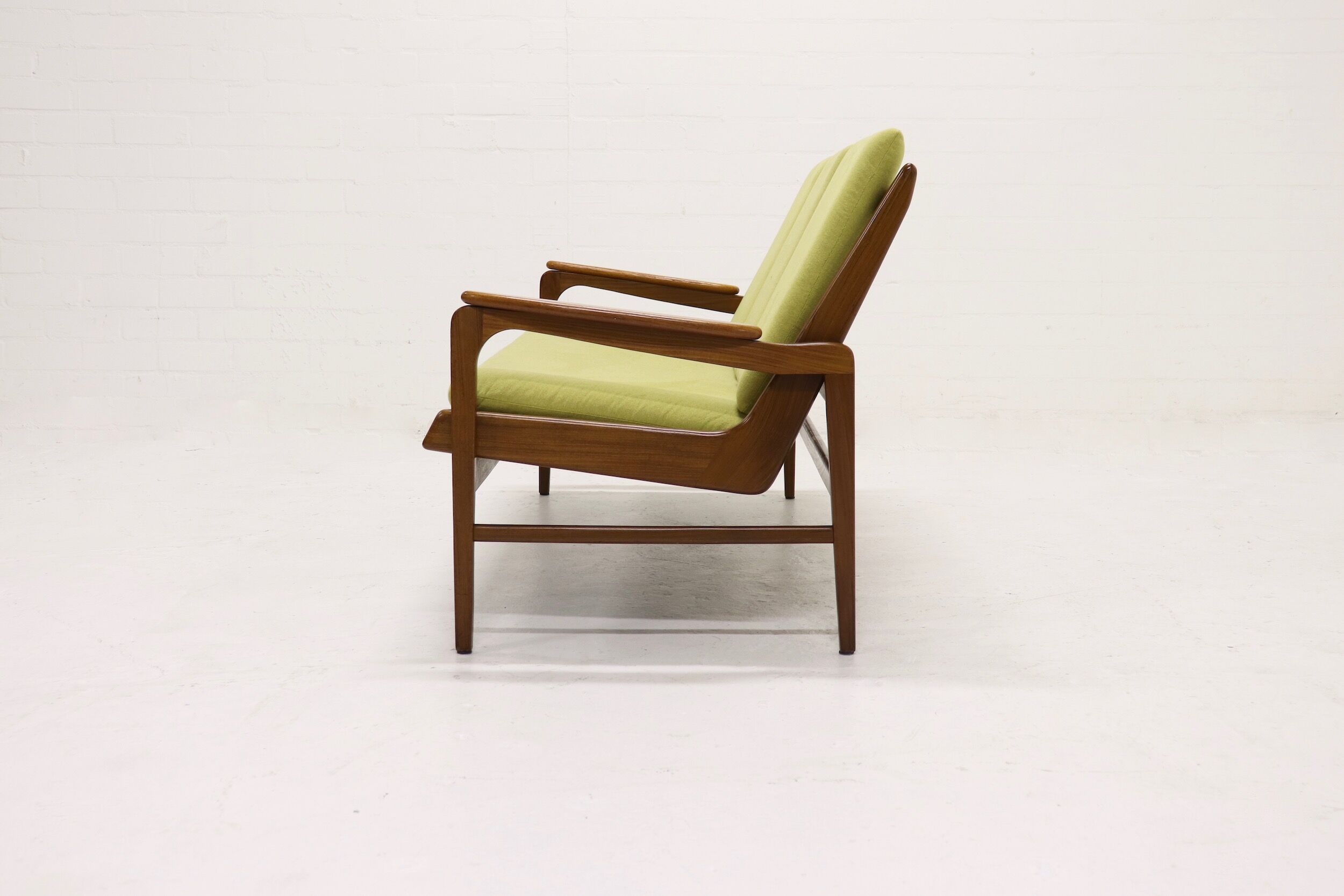 Sculptural teak sofa by Ster Gelderland 1960